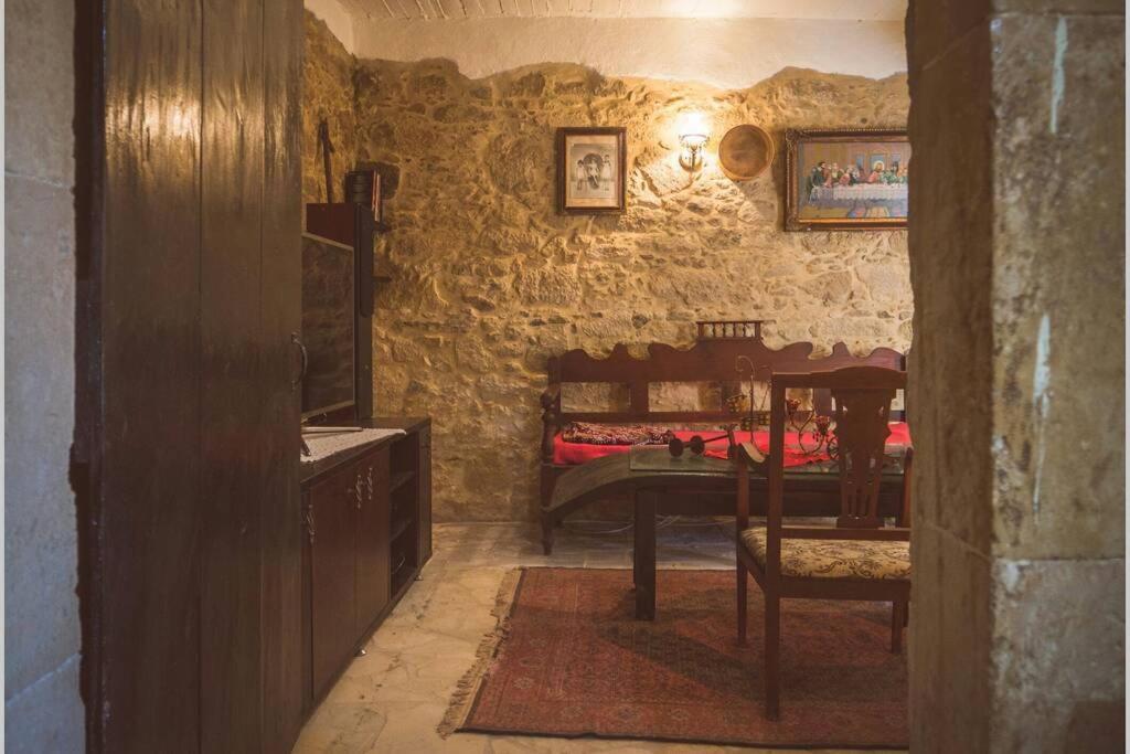 The Royal Stonehouse : Sophia Villa Vasiliki  Luaran gambar