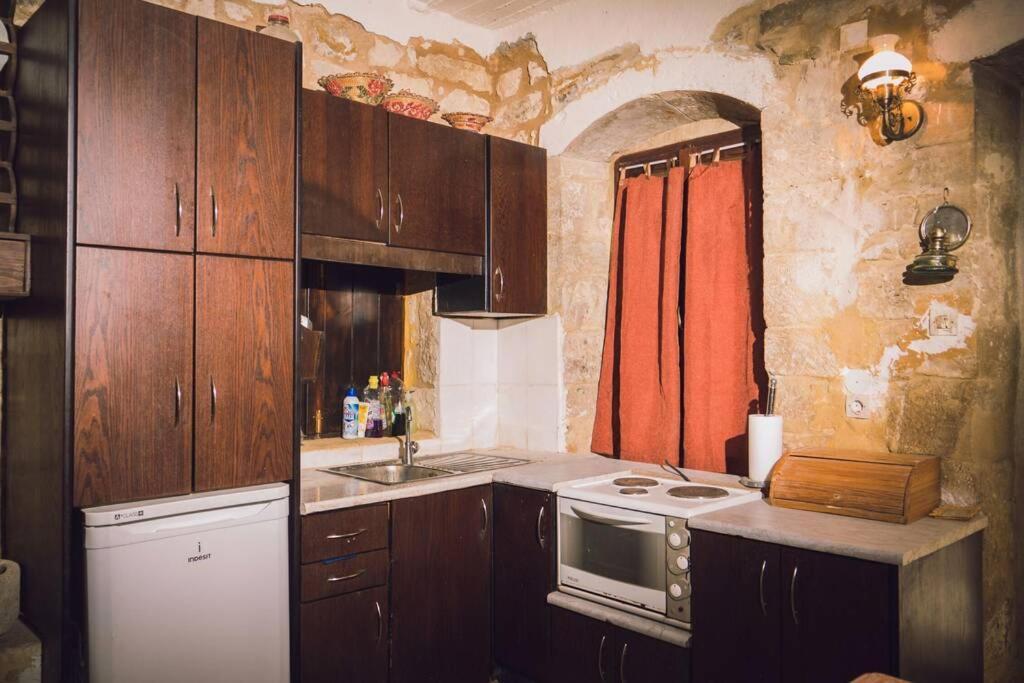 The Royal Stonehouse : Sophia Villa Vasiliki  Luaran gambar